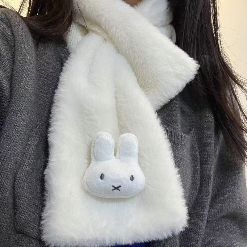White Miffy Scarf | Versatile  - Winter Clothing Items recension och pris
