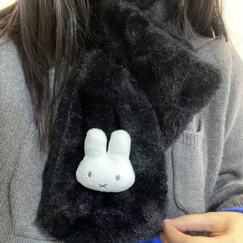 White Miffy Scarf | Versatile  - Winter Clothing Items recension och pris